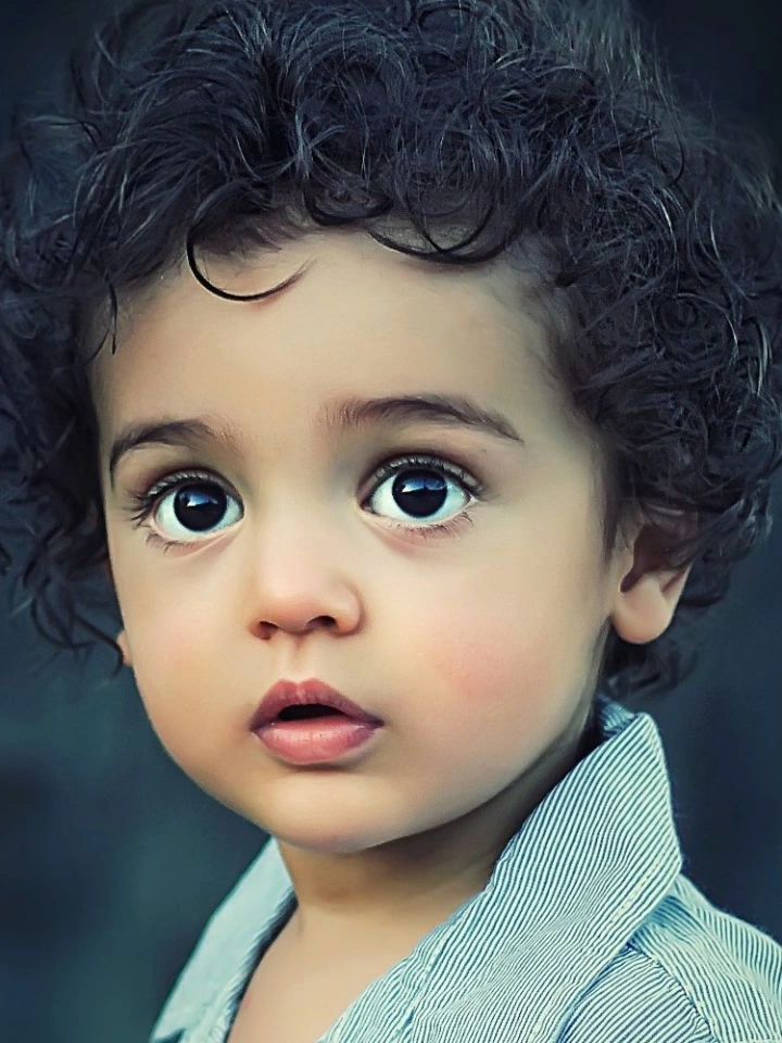 Original portrait photo before 10KB compression