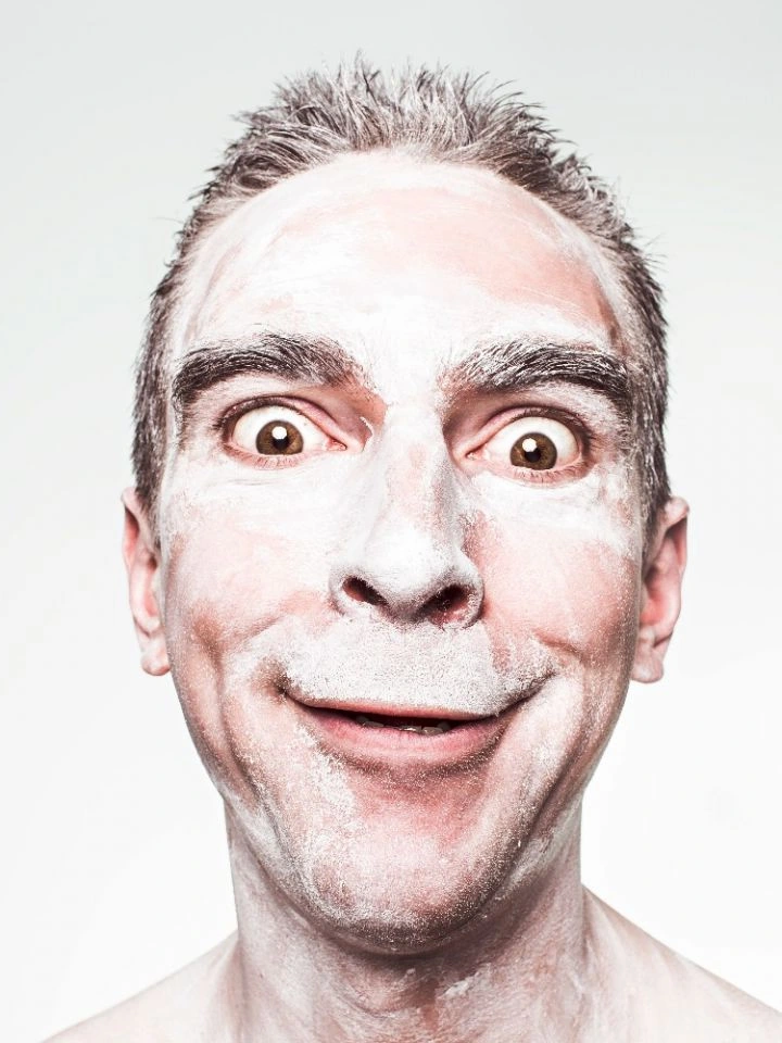 Original portrait photo before 30KB compression