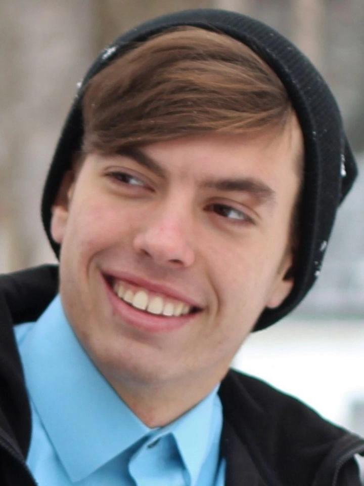 Original portrait photo before 50KB compression